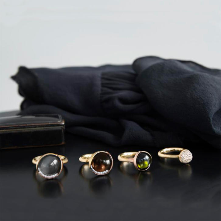 Lotus Ring No.3 750 Gelb- und Roségold mit Brillanten und grauem Mondstein