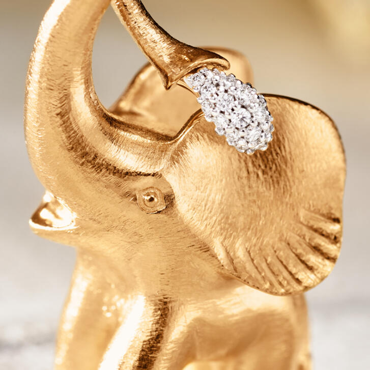 Elephant Anhänger 750 Gelbgold mit Brillanten