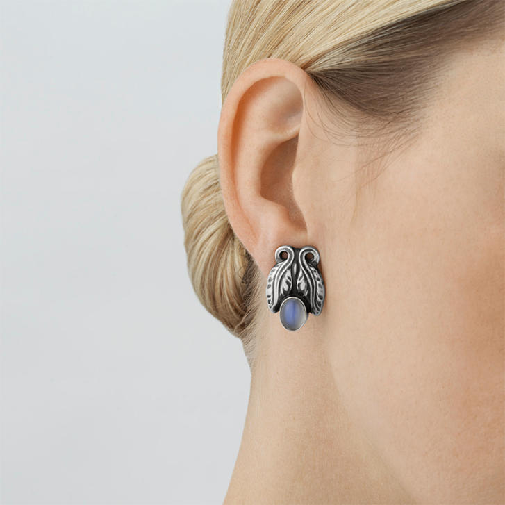 Moonlight Blossom Ohrclips 925 Silber mit Mondstein