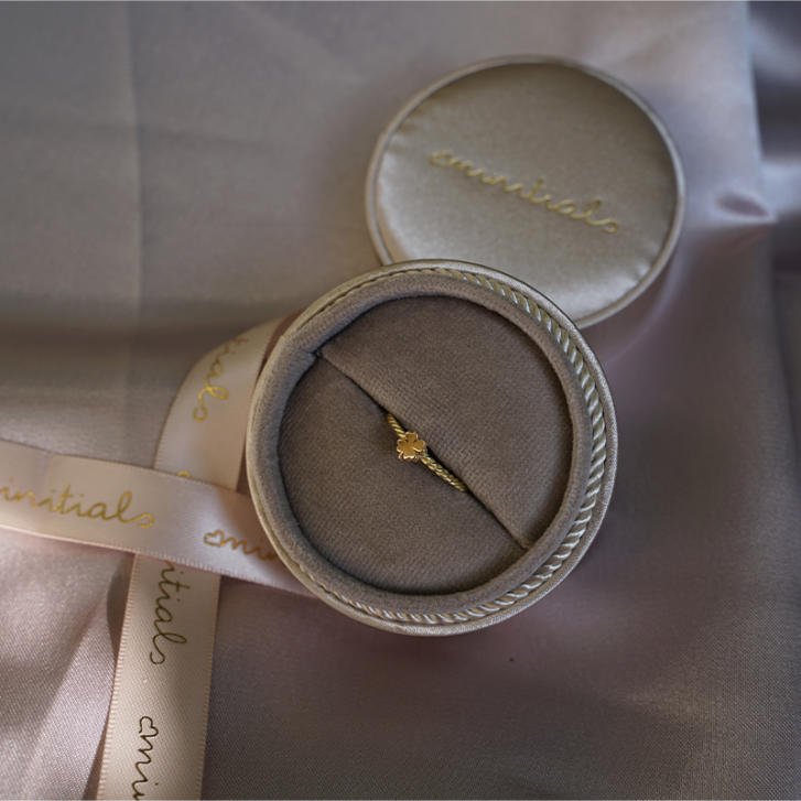 Kordelring mit Kleeblatt 750 Gelbgold
