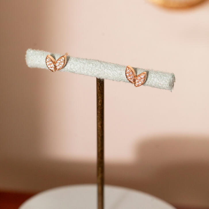 Bron Poppy Ohrstecker 750 Roségold mit Brillanten