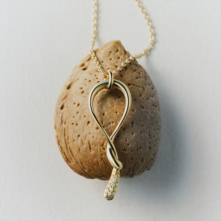 Mercy Anhänger 750 Gelbgold mit Brillanten