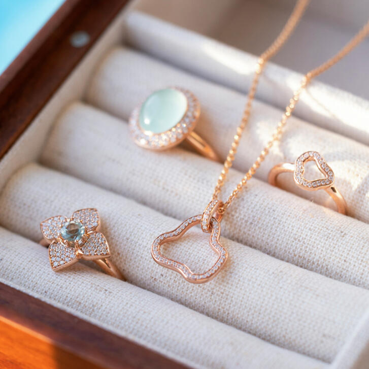 Bron Joy Cloud Anhänger 750 Roségold mit Brillanten